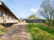 EL290423-2 - Emma Lavelle Stable Visit